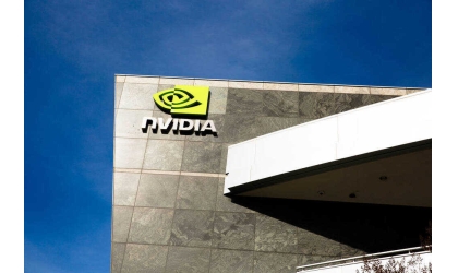 NVIDIA extinde ecosistemul: investește 2 miliarde de dolari fiecare în două companii de tehnologie optică